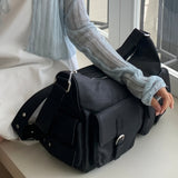 [25FW Mandarinetree only] ティラミスポケットメッセンジャー スエードレザー ビッグショルダークロスバッグ [Black color only]