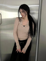 Button Slim V-Neck Knit