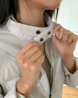 ノーカラーネックストラップツーボタン&ポケットクロップジャケット