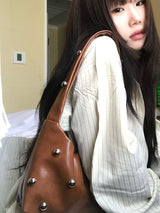 STUD BROWN