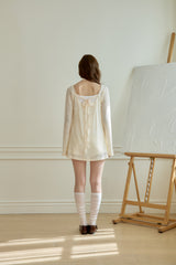FLUTTER SHEER LONG BLOUSE