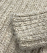Cozy high-neck over knit