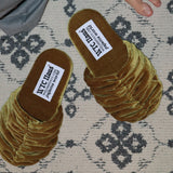 クロアシューズ (Mustard) ルームシューズ