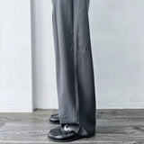 Curved Pleated Wide Trousers