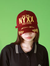 NYX スローガンボールキャップ (BURGUNDY)