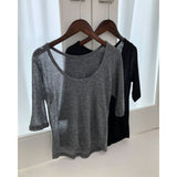 Modern U-neck T