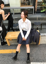 ラインバランスクロップシャツ