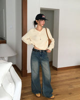 キャラメルカラーVネックニット