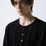unveil henley neck layerd knit black