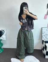 ナイロンリベットカーペンターワイドパンツ🩶🖤💚3カラー
