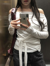 コウジンスタッドラップタイオフショルダーTシャツ