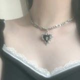 トアニブラックハートチェーンネックレス