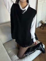Deli V-neck overfit side slit knit vest (2 colors)