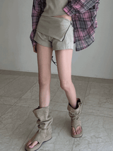 side zipper pig shorts
