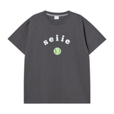 Seiie テニスアップリケTシャツ オーバーフィット チャコール