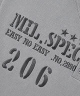 ミリタリーエンブレムヘンリーネッククロップドTシャツ - グレー