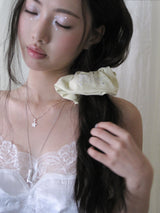 IDMT pop scrunchie (Yellow)