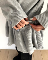 ポンレイヤードフリルボタンニット
