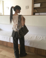 Verum Vintage Leather Wide Strap Buckle Crossbag
