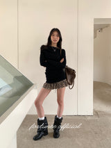 ブラックホールオフショルダー長袖ニット