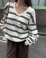 [ORIGINAL] Soy Stripe V-Neck Oversized Sweatshirt