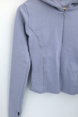 Fingerhole line hooded half zipup
