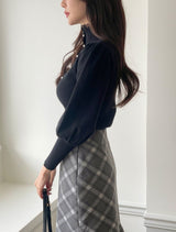 Levin Puff Pearl Button Frill Lace Turtleneck Knit