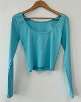 OPEN BACKLESS SEMI-CROP LONG SLEEVE T💙🤍🖤 - 3 COLORS