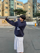 アルファベットエンブロイダードフーディ