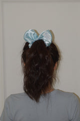 SATIN HEART SCRUNCHIE (ICE BLUE)