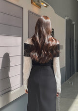Monta Color Matching Off-Shoulder Knit Layered Shirt