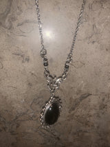 [only suzen] Rina Black Vintage Necklace