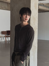 デリマッスルフィットヘンリーネック長袖Tシャツ