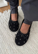 EYELET SUEDE FLAT SHOES (3color)