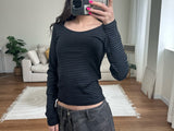 slim stripe u neck tee