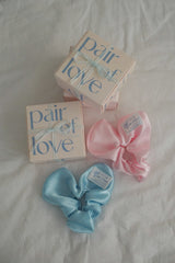 SATIN HEART SCRUNCHIE (BABY PINK)