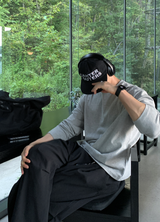 アーロンモーデンエッセンシャルセミクロッピードロングスリーブTシャツ