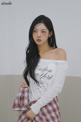 ワイドネックレタリングノーマルフィット長袖Tシャツ