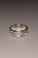 Flute Knurled Double Ring
