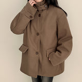 Is-neck buckle point quilted half coat