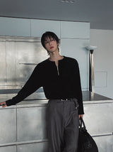 Otsi Ribbed Zipper Henley Neck