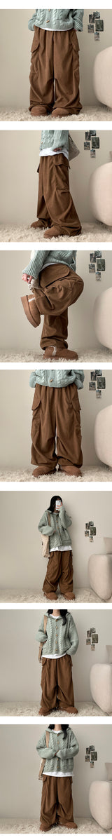 Duckle pintuck corduroy wide cargo pants