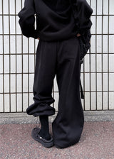カーブドラインスウェットパンツ