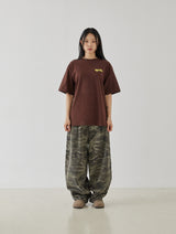 ファチュリスティックロゴtシャツ