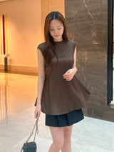 Loel Cut Line Pleated Cap Sleeve Blouse