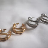 トリプルフープピアス