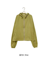 Quanta Check Loose-Fit Semi Crop Wind Jacket