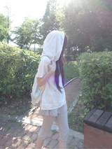 ボルトフードTシャツ