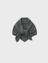 KNIT TRIANGLE SCARF (CHARCOAL)