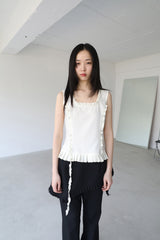 RUFFLE SLEEVELESS (IVORY)